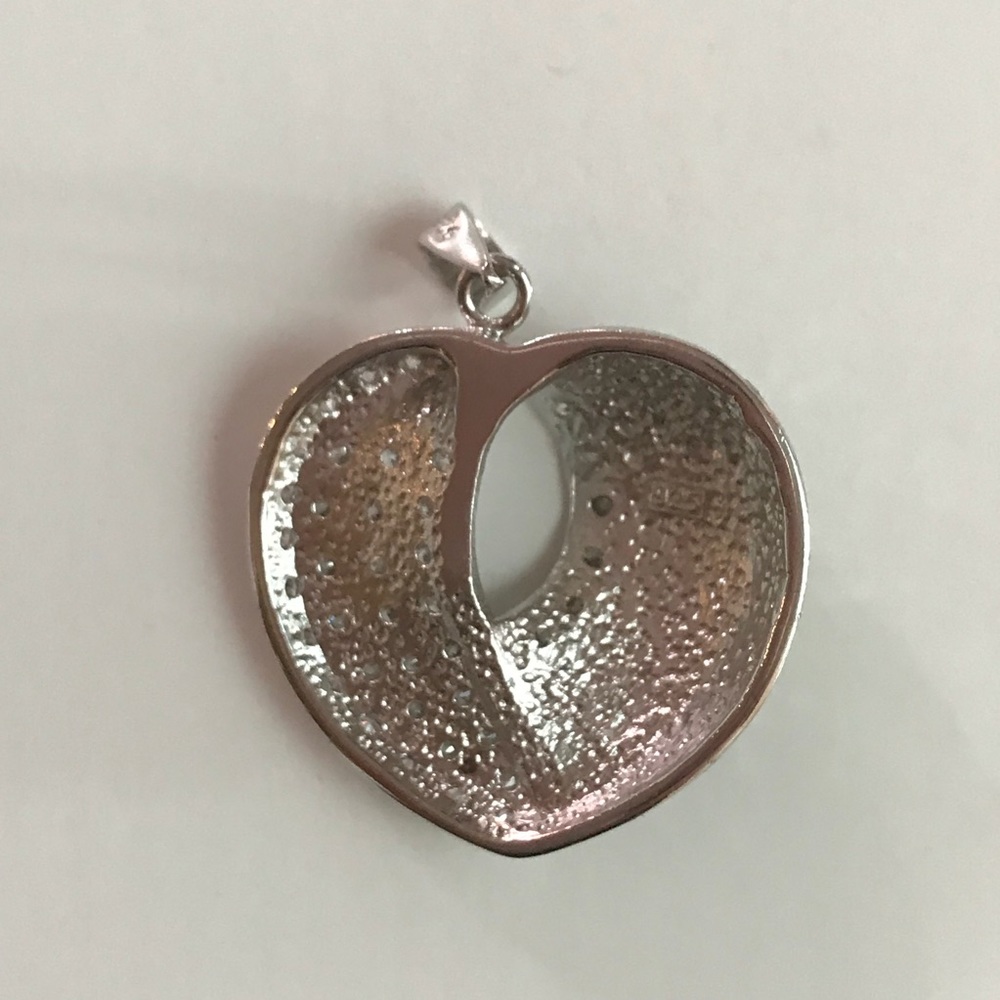 14K Gold Plated CZ Heart Pendant!. - Picture 3 of 5